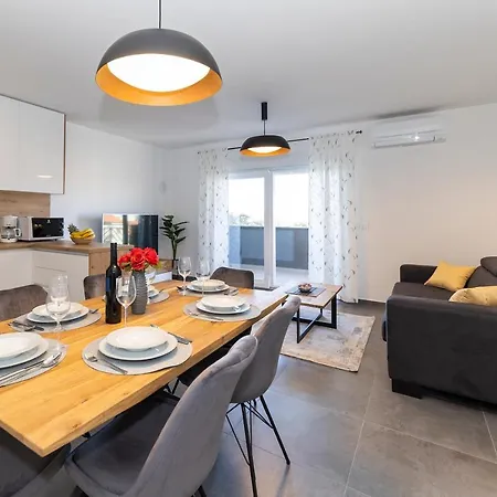 Diadora Appartement *